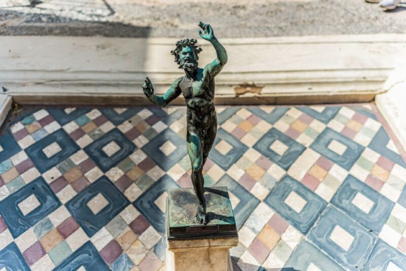 Pompeii: Small Group Tour with an Archaeologist - Visiting the Temples of Apollo and Jupiter