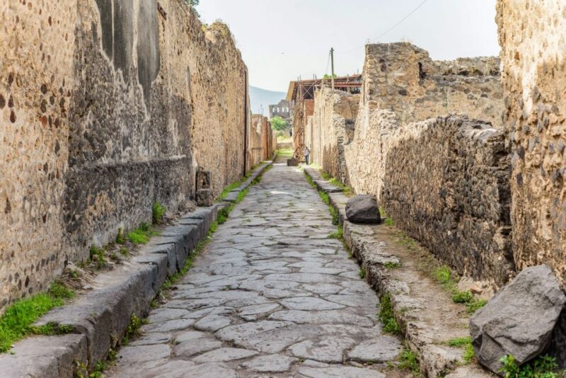 Pompeii: Small Group Tour with an Archaeologist - The House of the Vetti and Artistic Highlights
