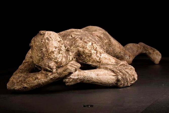 Pompeii small group tour with skip-the-line entrance included - Key Points