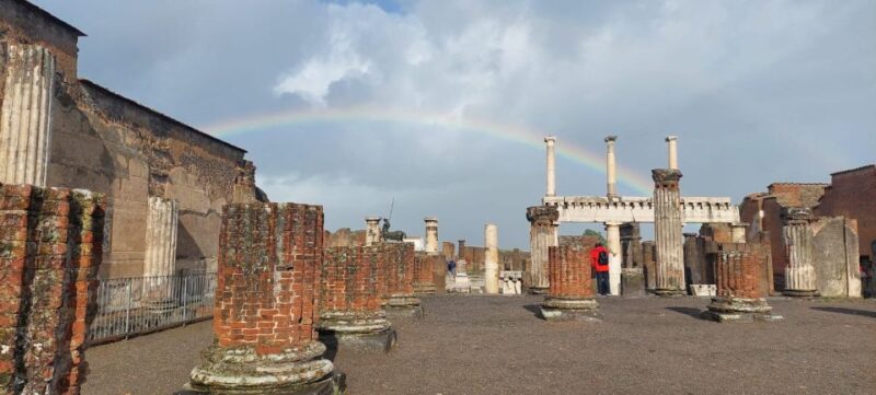 Pompeii Sunset tour for small group - Visiting Pompeii’s Theater District and Hidden Corners