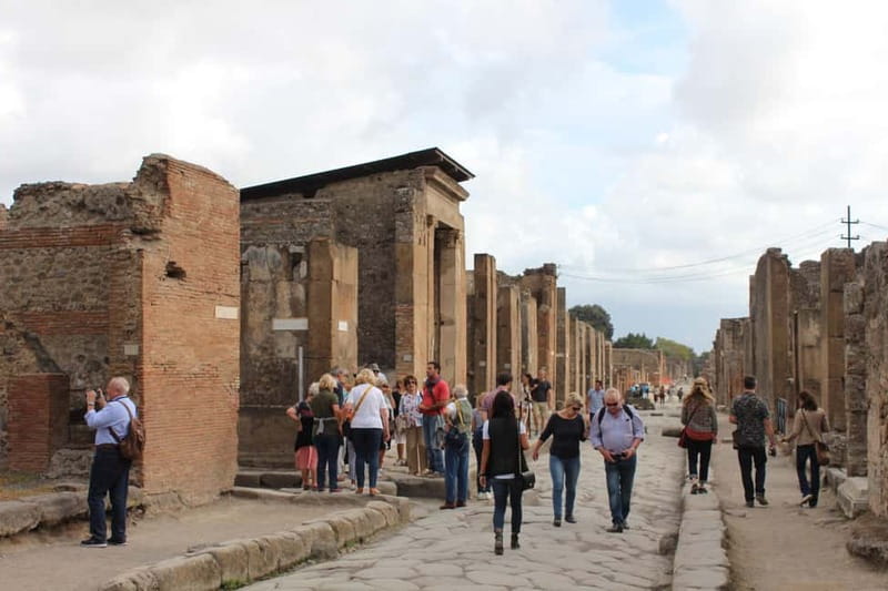 Pompeii: The Ultimate Skip-the-Line Archaeological Adventure - Exploring Pompeii’s Iconic Sites in a Short Time
