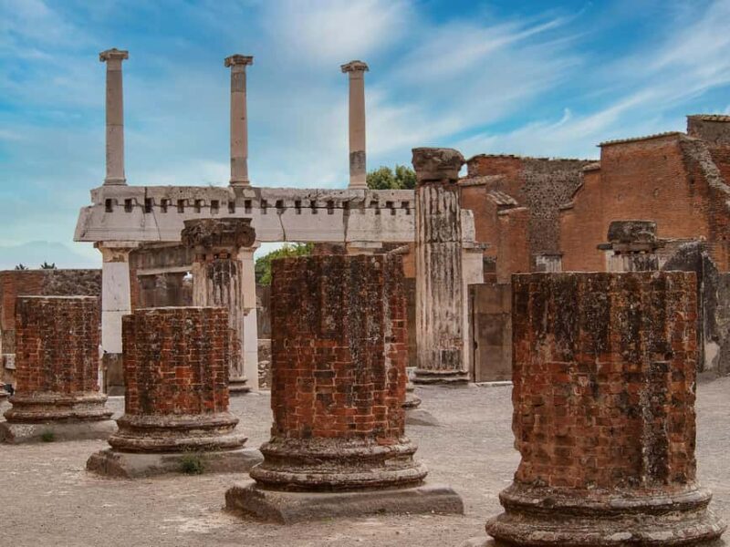 Pompeii: tour of the archaeological excavations with ticket, guide, and transport - The Guided Tour: Choosing a Suitable Time and Language