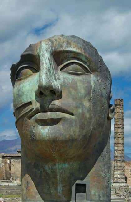 Pompeii: tour of the archaeological excavations with ticket, guide, and transport - Transport Service: From Naples to Pompeii and Back