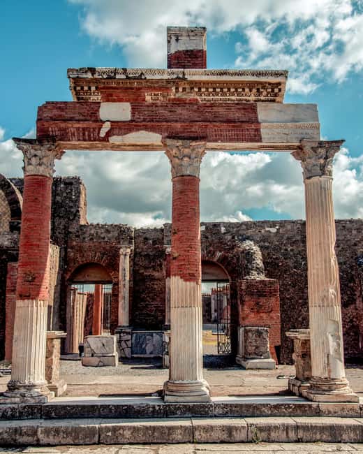Pompeii: tour of the archaeological excavations with ticket, guide, and transport - Frequently Asked Questions