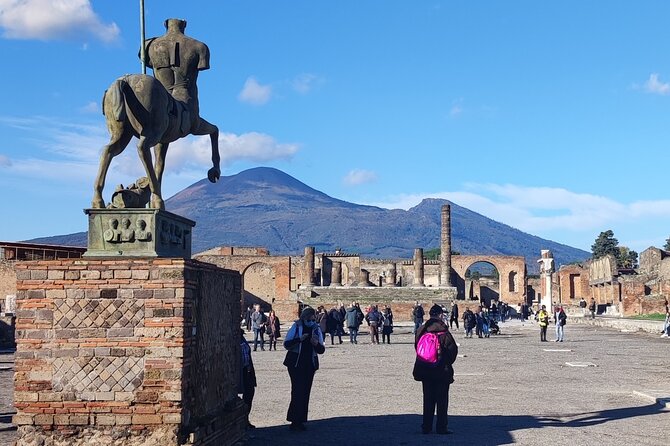 Pompeii: Tour with Archaeologist Guide & Skip-the-Line Entry - Discover Pompeii with a Skilled Archaeologist Guide and Fast-Track Entry