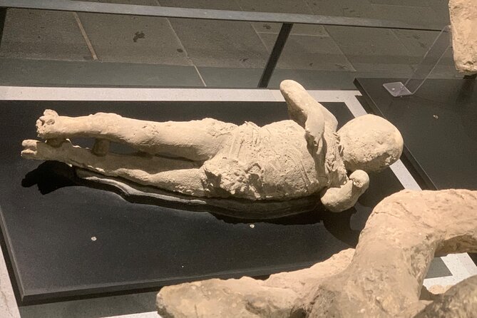 Pompeii tour with LOCAL GUIDE and SKIP THE LINE entrance - Exploring the Forum and Its Civic Heart