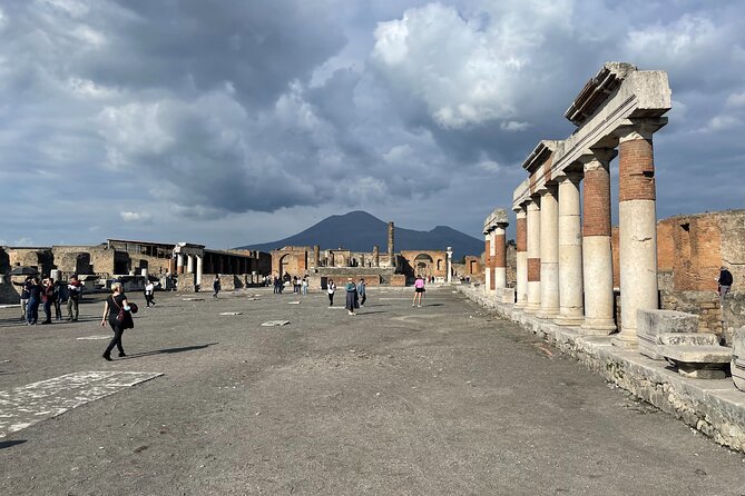 Pompeii Tour with Skip The Line Ticket 2h 30min - Starting Point at Pompei Parking Zeus