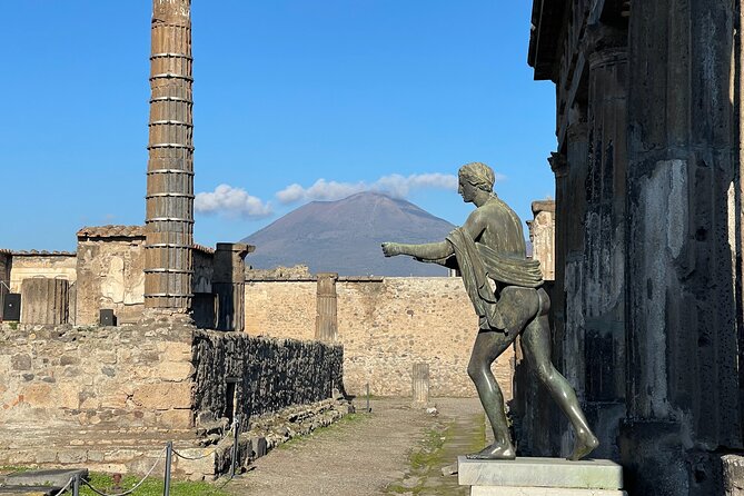 Pompeii & Vesuvius & Lunch from Positano All Inclusive - Key Points