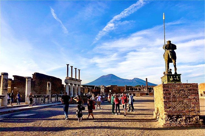 Pompeii & Vesuvius with Lunch & Wine Tasting from Positano - The Tour Guides and Group Experience