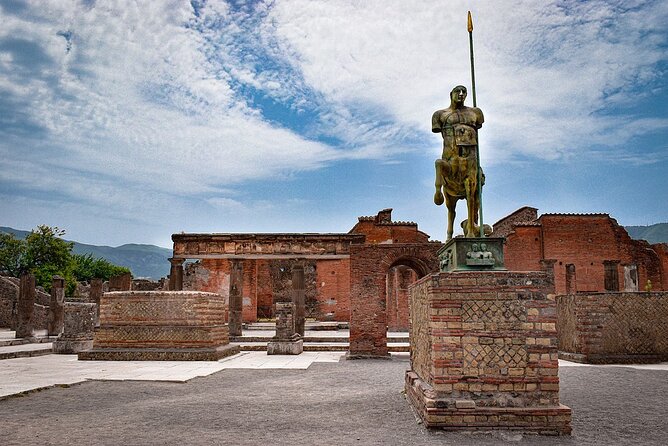 Pompeii Walking Tour: The Real History of the Ruins - The Guide’s Role and Tour Pacing