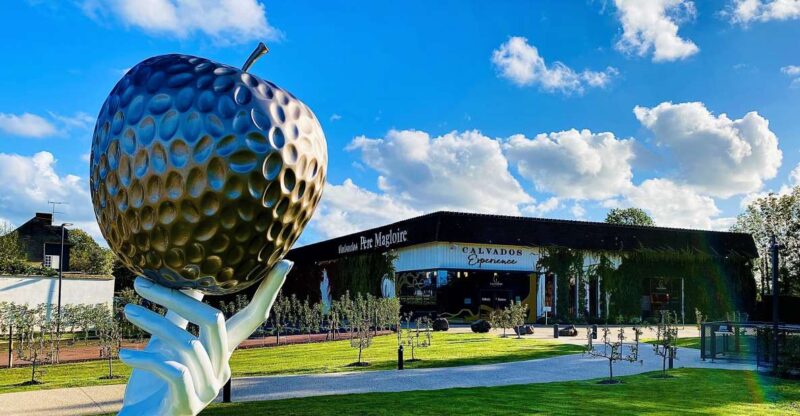 Pont-l'Évêque: DISTILLERIE PERE MAGLOIRE Entry with Tastings - Discover the Heritage of Normandy at Calvados Père Magloire
