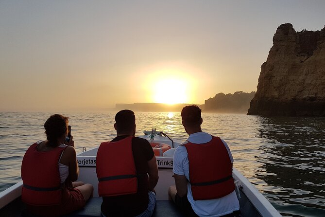 Ponta da Piedade Sunset Tour in Lagos, Algarve - Navigating the Cave System and Rock Formations