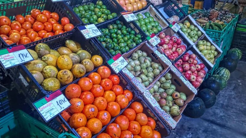 Ponta Delgada: Fat Dolphin Food Tours - Exploring Mercado da Graça: Fresh Flavors and Local Produce