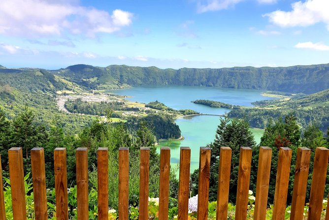 Ponta Delgada: Shore Excursion, Sete Cidades, Blue & Green Lake - Logistics and Group Experience