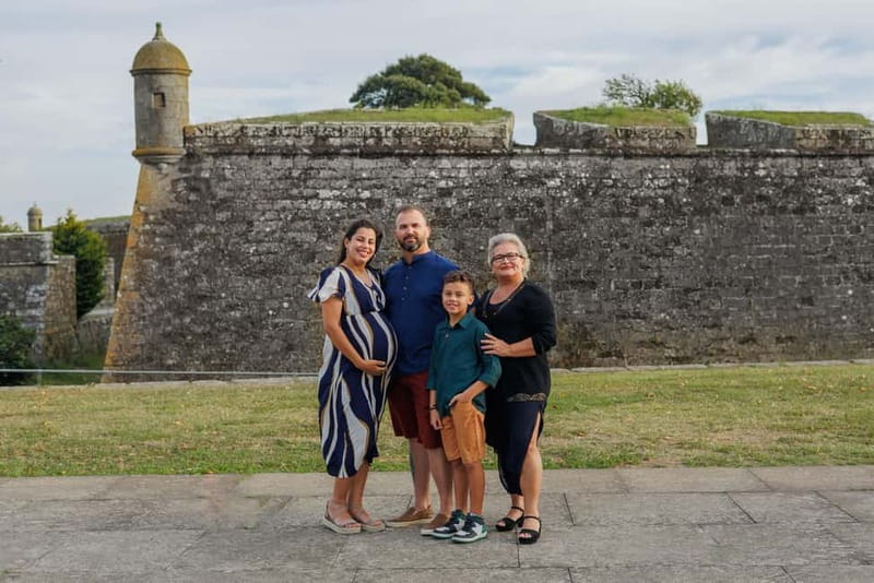 Ponte de Lima: Professional Family Photo Shoot - Capture Timeless Memories with a Professional Family Photo Shoot in Ponte de Lima