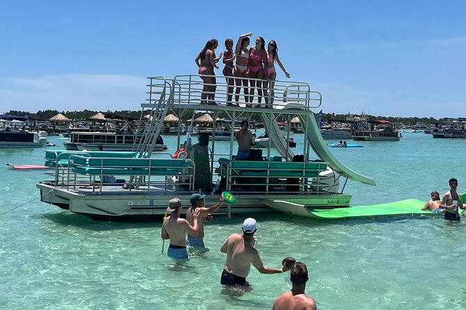 Pontoon Rentals in Crab Island - Operating the Vessel: Captain or Self-Drive?