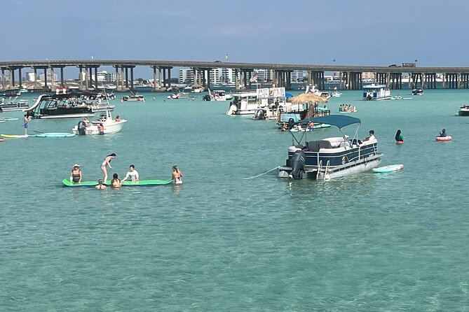 Pontoon Rentals in Crab Island - Meeting Point and Accessibility