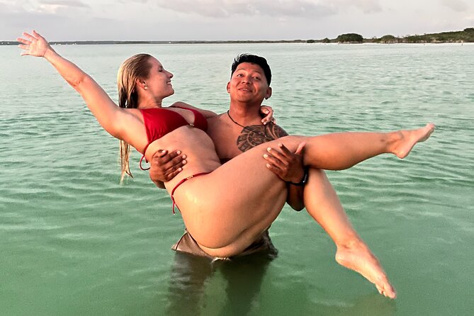 Pontoon Tour of the Bacalar Lagoon - Exploring the Canal de los Piratas and Pirate History