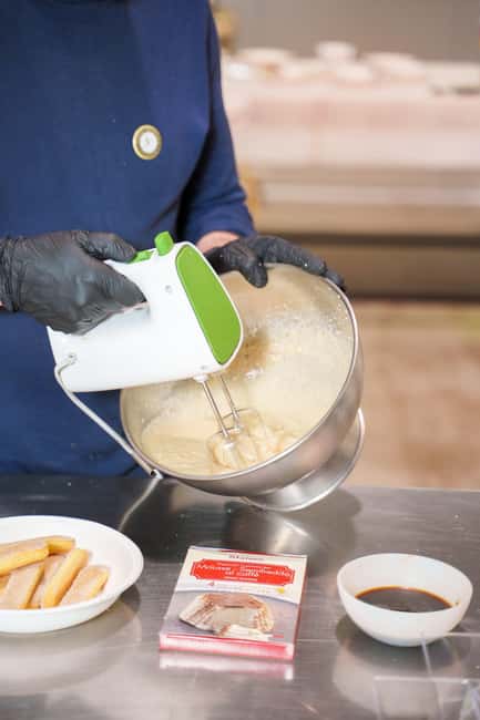 Pontremoli: Visit to the Chocolate Factory with Show Cooking and Tasting - Practical Details: Booking, Accessibility, and Flexibility