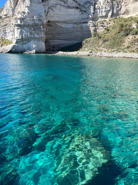 Ponza: Boat Tour with Lunch Onboard - Exploring the Grotta di Pilato and the Coastal Sightseeing Cruise