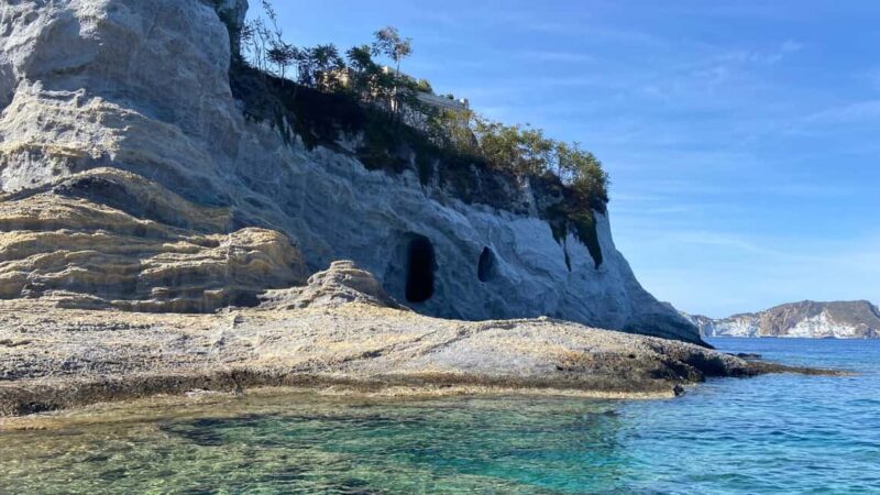 Ponza: Caves, sea stacks, and bays - Key Points