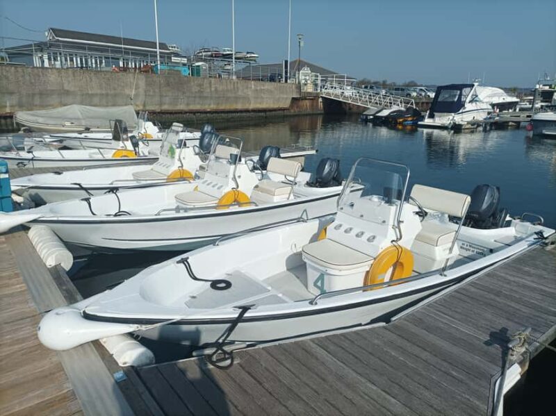 Poole Harbor: 2, 3, 4, 6, or 8-Hour Boat Rental Service - Discover Poole Harbour with a Self-Drive Boat Rental