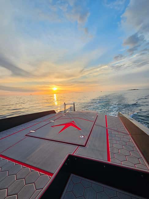 Pore: Private Yacht from Pore to Vrsar with Swimming - The Comfort and Style of the Private Yacht