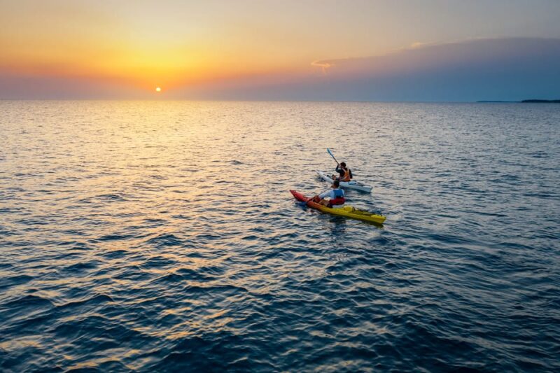 Pore: Sea Kayaking Sunset Tour - The Experience Provider: Libro adventures