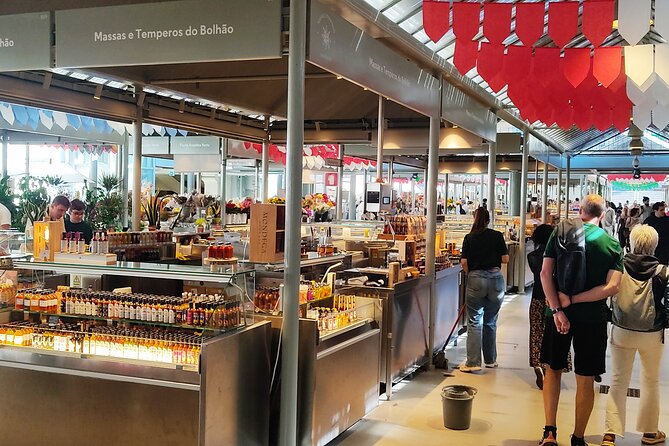 Port in 3 hours Photo & Flavors Secrets Tour - Visiting Livraria Lello and Clérigos Church