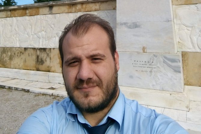 Port of Piraeus to Athens City Centre - Who Should Consider This Transfer Service?