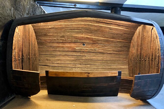 Port Wine Tour | 3 Cellars | 7 Tastings | 12 Participants Maximum - The Value of a Small-Group Experience