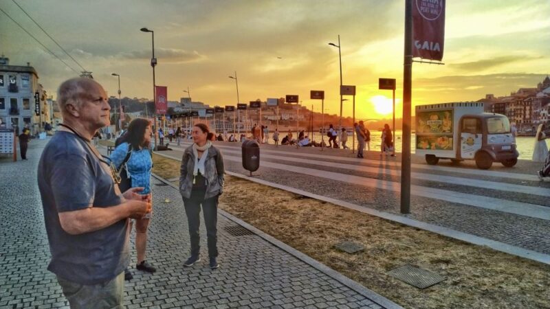 Port wine & wine walking tour with culture - max 8 pax - Discovering Porto’s Riverside and Dom Luis Bridge