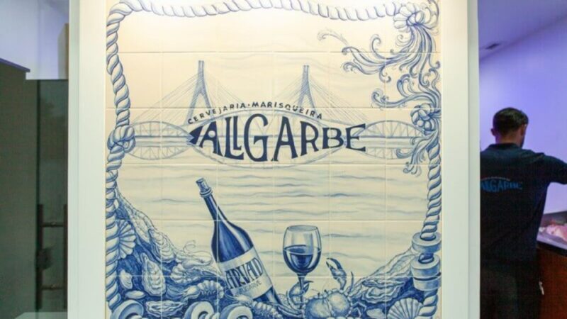 Portimão: Arabian Night Dance Show with Tapas and Wine - Live Belly Dance Performances as the Night’s Highlight