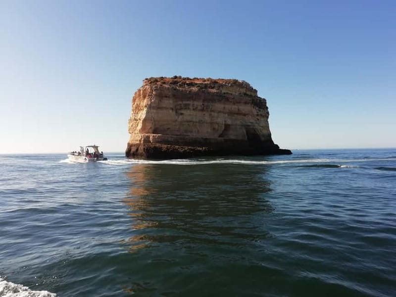 Portimão: Benagil and Marinha Beaches Boat Tour - Visiting Praia da Marinha’s Stunning Cliffs and Waters