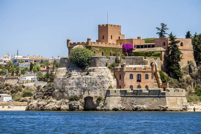 Portimão: Benagil Caves Speed Boat Tour with Sunset Option - Guides and Multilingual Experience