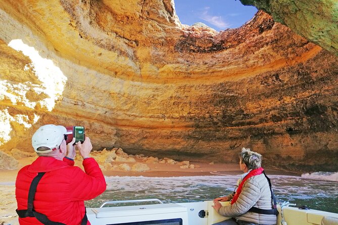 Portimão: Benagil Caves Speedboat Tour - Discover the Algarve Coastline with a Speedboat Tour from Portimão