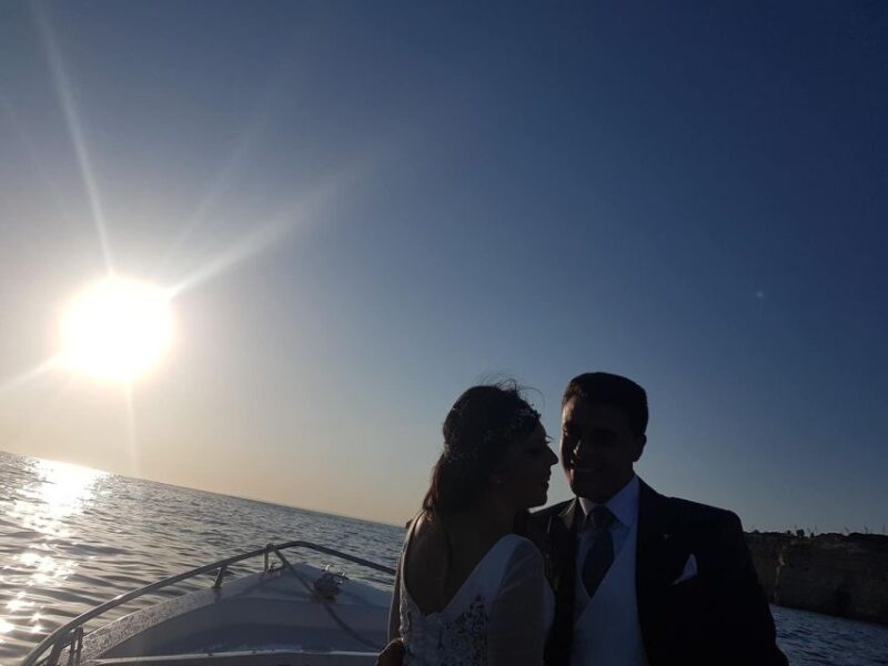 Portimão: Celebration Event - The 2-Hour Guided Tour Embarking from Portimão