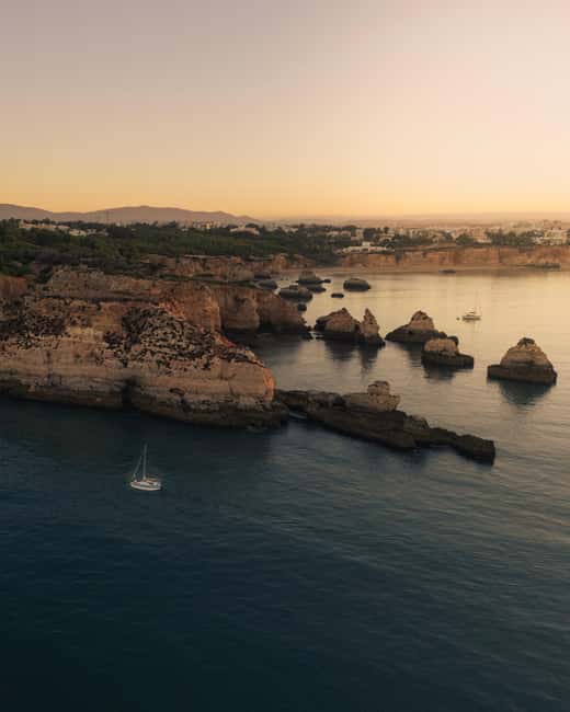 Portimão: Private Sailing Tour for Couples All Inclusive - Key Points