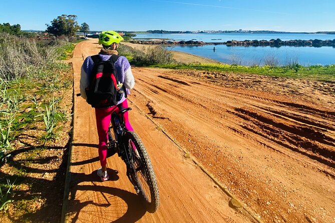 Portimão sightseeing guided tour on e-bikes - Key Points