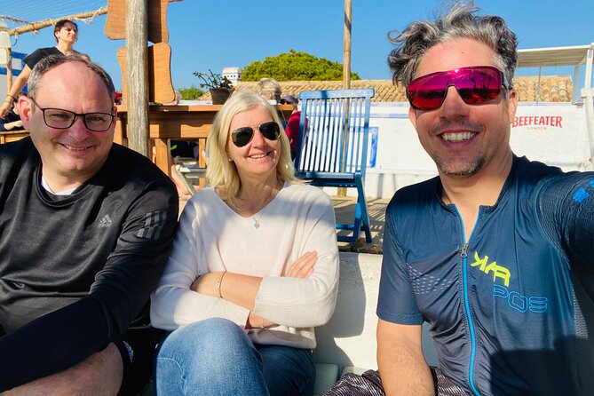 Portimão sightseeing guided tour on e-bikes - Secret Spot at Praia do Alemão