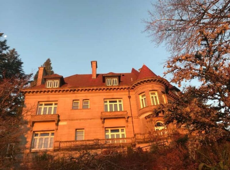 Portland: City Tour with Rose Garden and Donut Tasting - Visiting Kings Heights for Panoramic Views