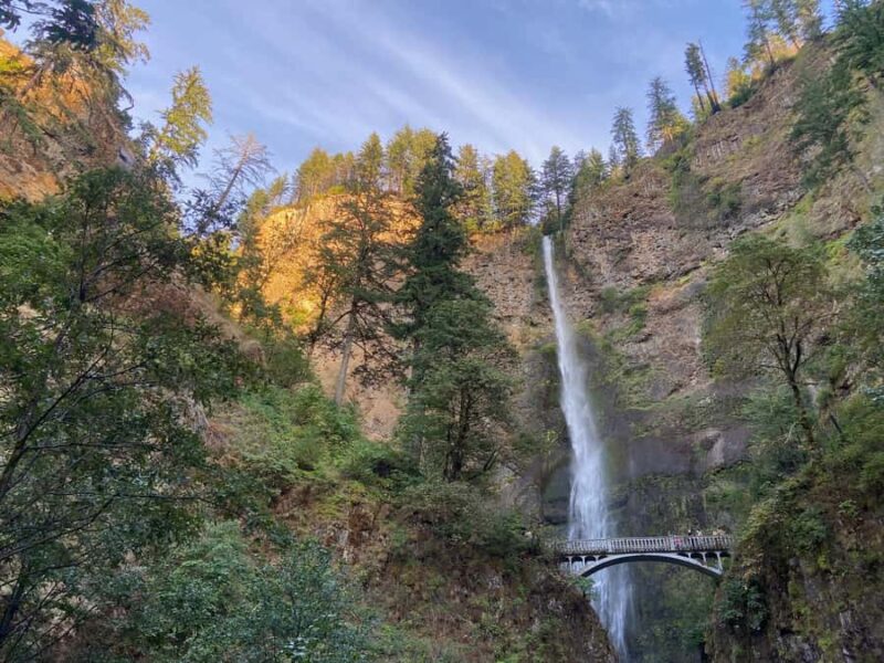 Portland: Columbia River Gorge Waterfalls Hike & Bike Tour - Cycling Along the Historic Columbia River Highway for Spectacular Views