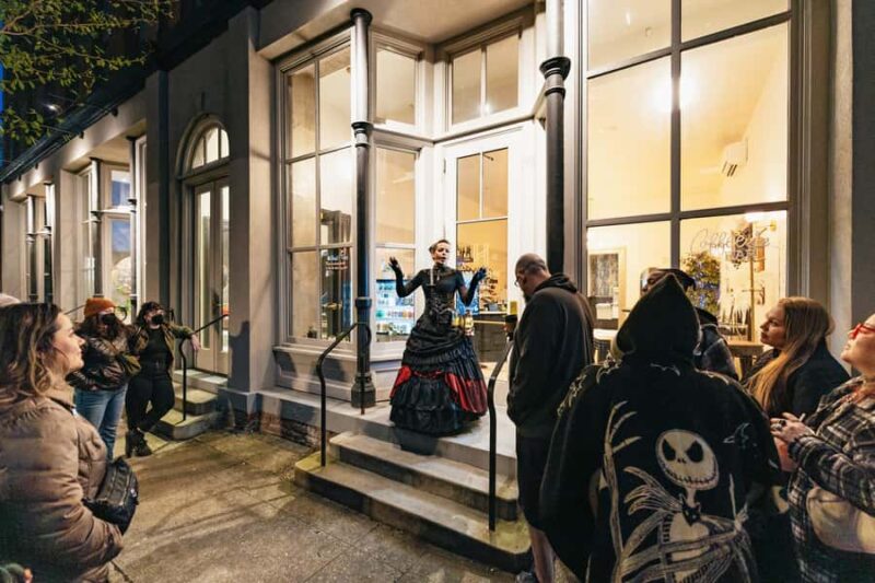 Portland: Phantoms, Penance, and Poltergeists Ghost Tour - The Final Stop at Kell’s Irish Pub