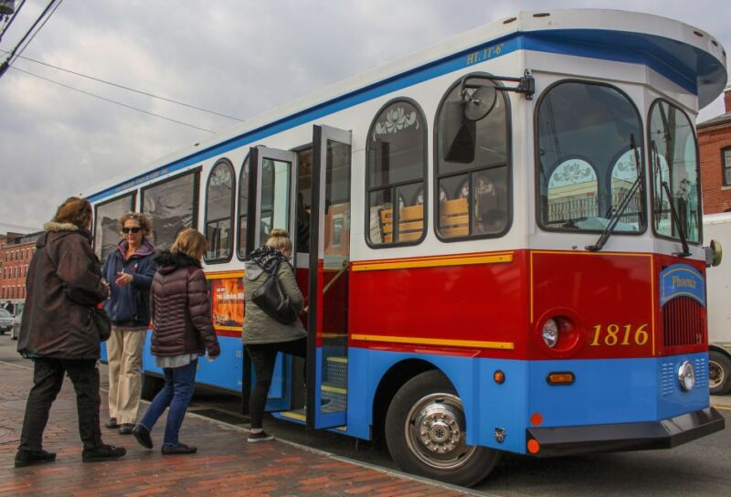 Portland: Trolley City Tour with Portland Head Light Stop - Sweeping Views from the Eastern Promenade
