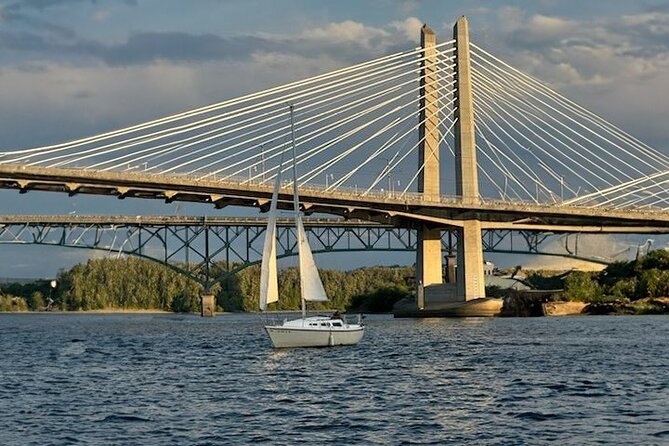 Portland's Ultimate 12 Historic Bridges' Scenic Boat Tour - Key Points