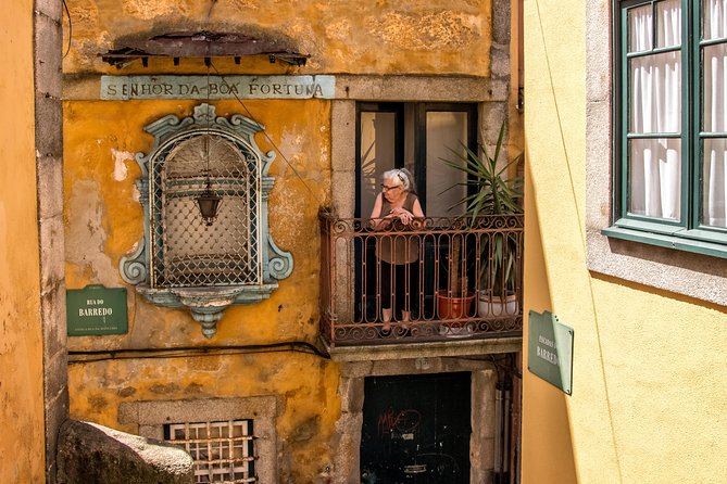 Porto 1/2 Day Photo Tour & Portraits - Explore Porto’s Historic Streets and Iconic Landmarks