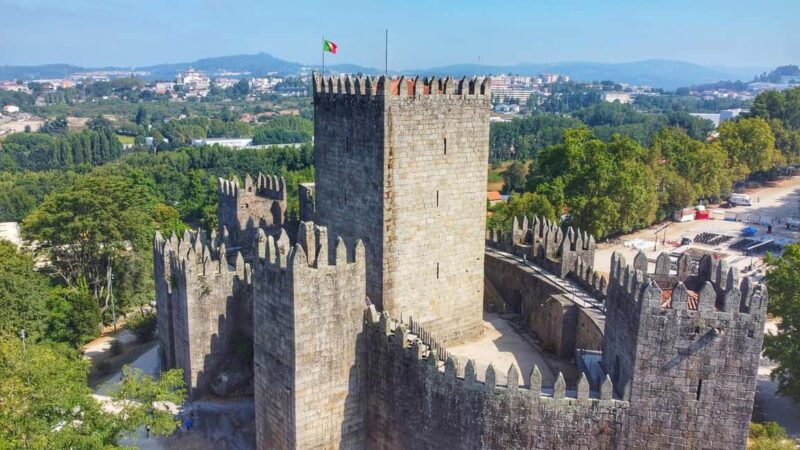 Porto: 1 day to Braga & Guimarães with lunch at a Vinho Verde estate - Discovering Guimarães’ Medieval Charm