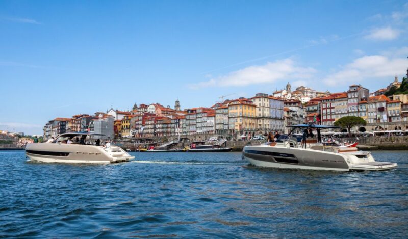 Porto: 2h SUNSET Private Luxury Yacht in the Douro - Panoramic Views of Porto’s Iconic Squares and Landmarks