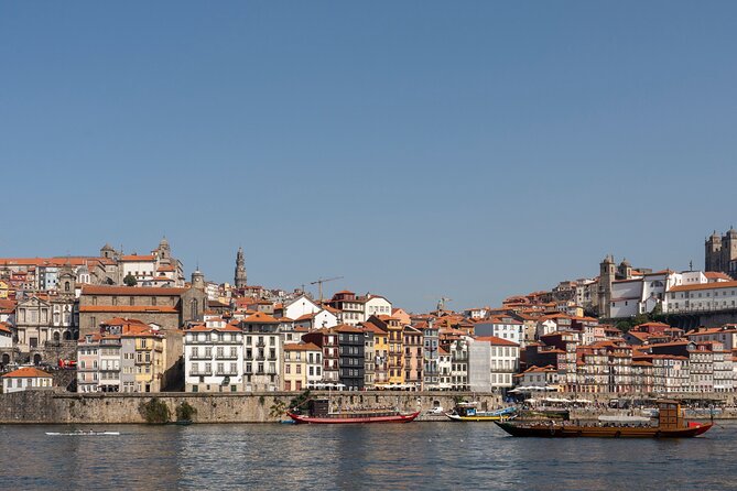 Porto 360°: Helicopter Flight, Guided Walking Tour & River Cruise - Logistics and Practical Details