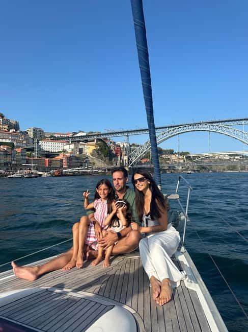 Porto 4H: Charming cruise, wine tasting, and vintage van tour - Porto and Gaia’s Scenic Viewpoints from Serra do Pilar